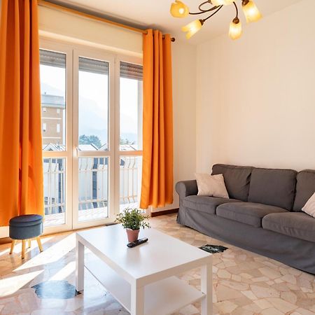 Spacious Apartment With Panoramic Views In Lecco Exteriér fotografie